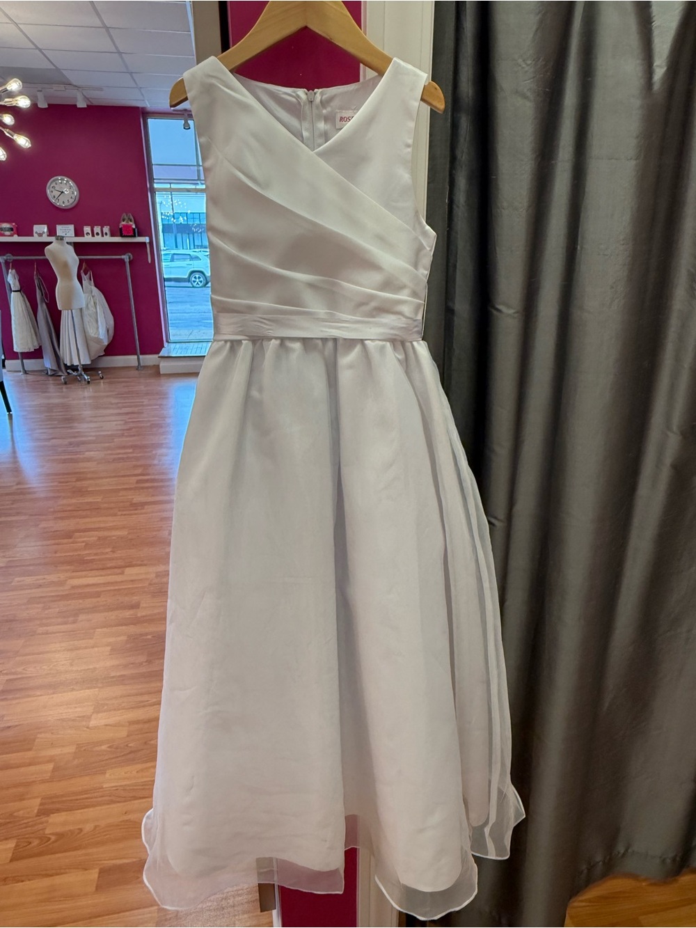 Rosebud White Flower Girl First Communion Sleeveless Pleated V-Neck Dress